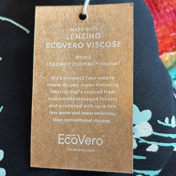 J crew women L blouse with floral pattern and placket. NWT - Picture 6 of 6